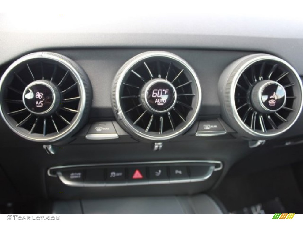 2016 Audi TT 2.0T quattro Coupe Controls Photo #107181020