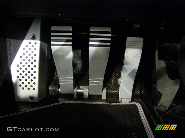 2005 Porsche Carrera GT Standard Carrera GT Model Controls Photo #107190