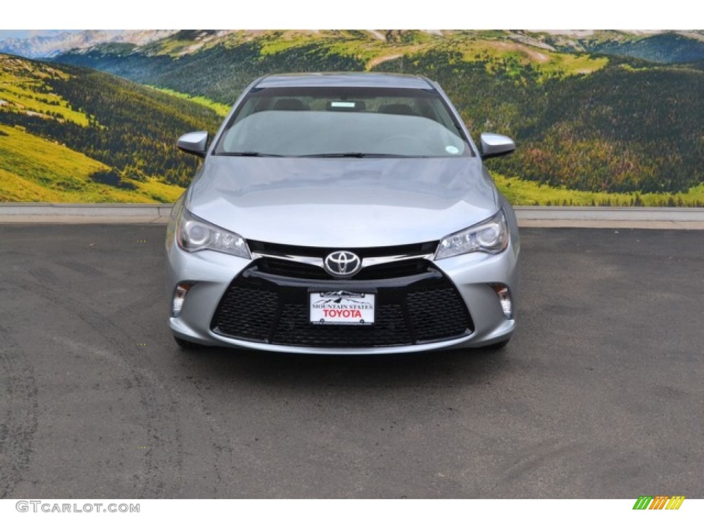 2016 Camry SE - Celestial Silver Metallic / Black photo #2