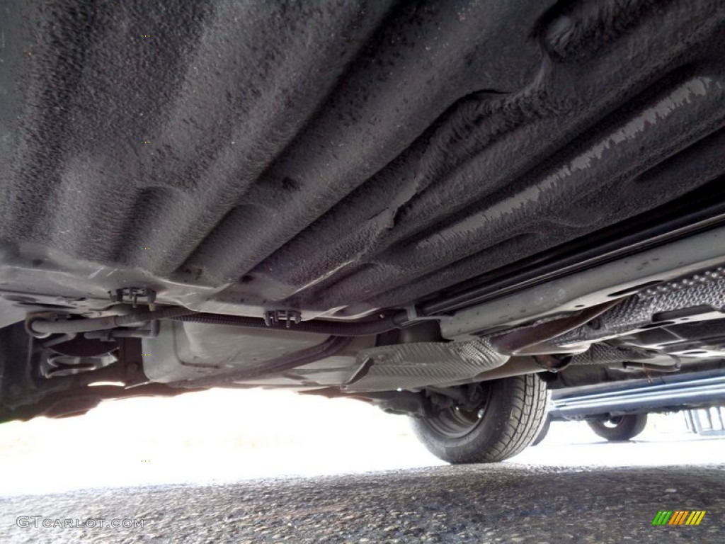 2005 Focus ZX4 SE Sedan - Liquid Grey Metallic / Dark Flint/Light Flint photo #62