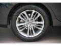 2015 Toyota Camry SE Wheel and Tire Photo