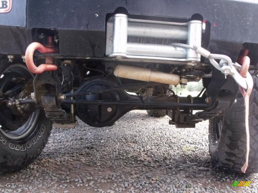 1978 Toyota Land Cruiser FJ40 Undercarriage Photos