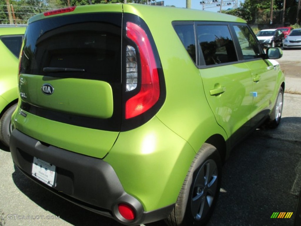 Alien 2 2016 Kia Soul Standard Soul Model Exterior Photo #107205051