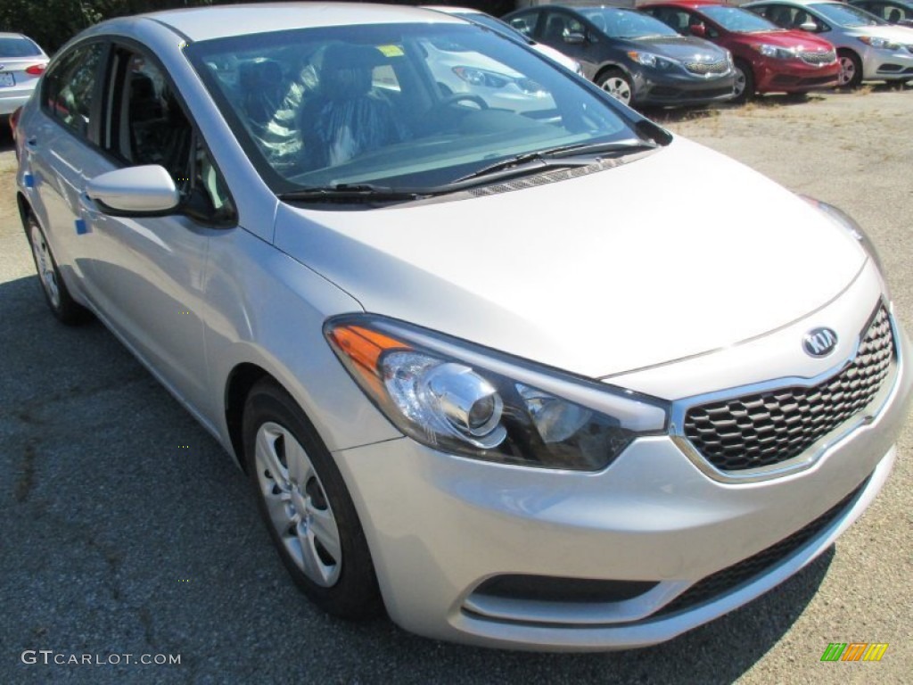 Silky Silver 2016 Kia Forte LX Sedan Exterior Photo #107206373