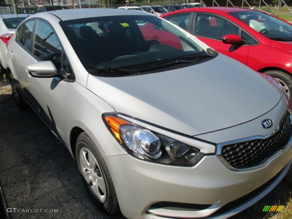 Silky Silver 2016 Kia Forte LX Sedan Exterior Photo #107207155