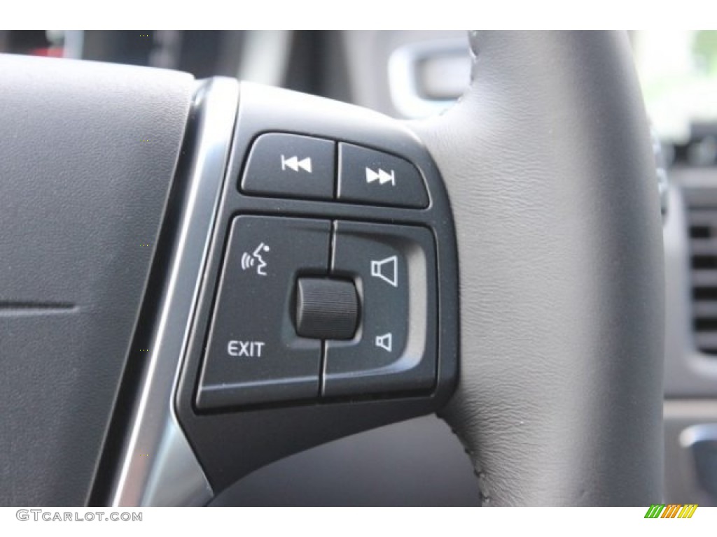 2016 Volvo XC60 T5 Drive-E Controls Photo #107208975
