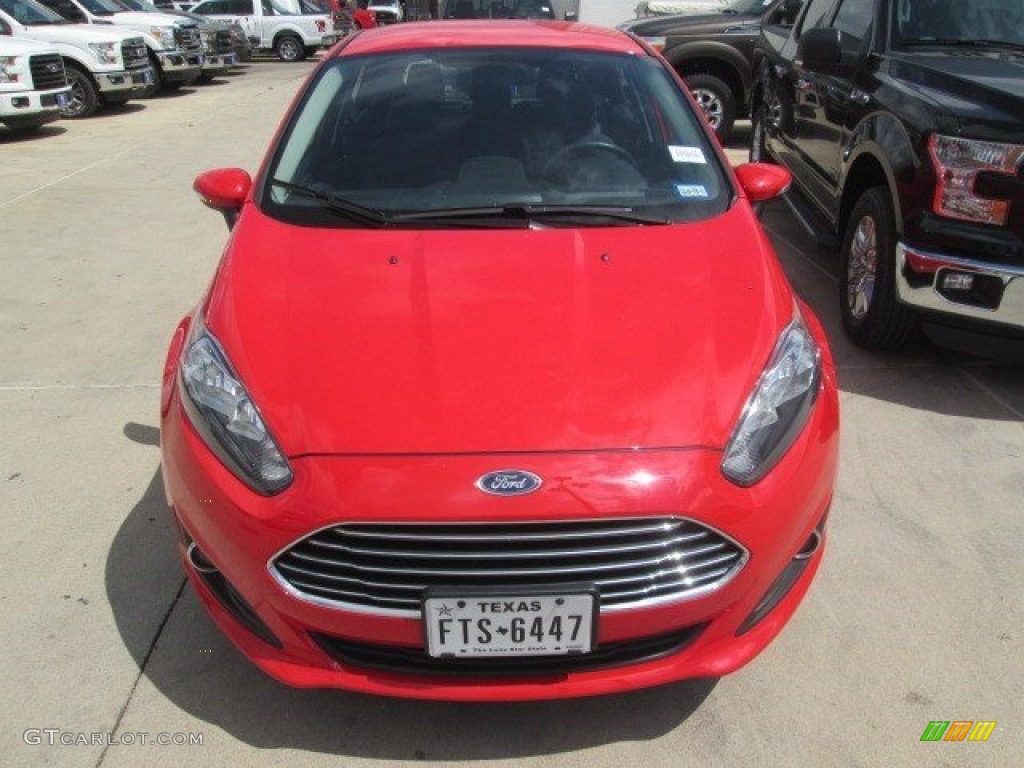 2015 Fiesta SE Hatchback - Race Red / Charcoal Black photo #14