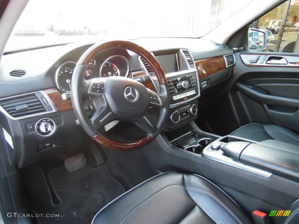 Black Interior 2013 Mercedes-Benz ML 550 4Matic Photo #107213411