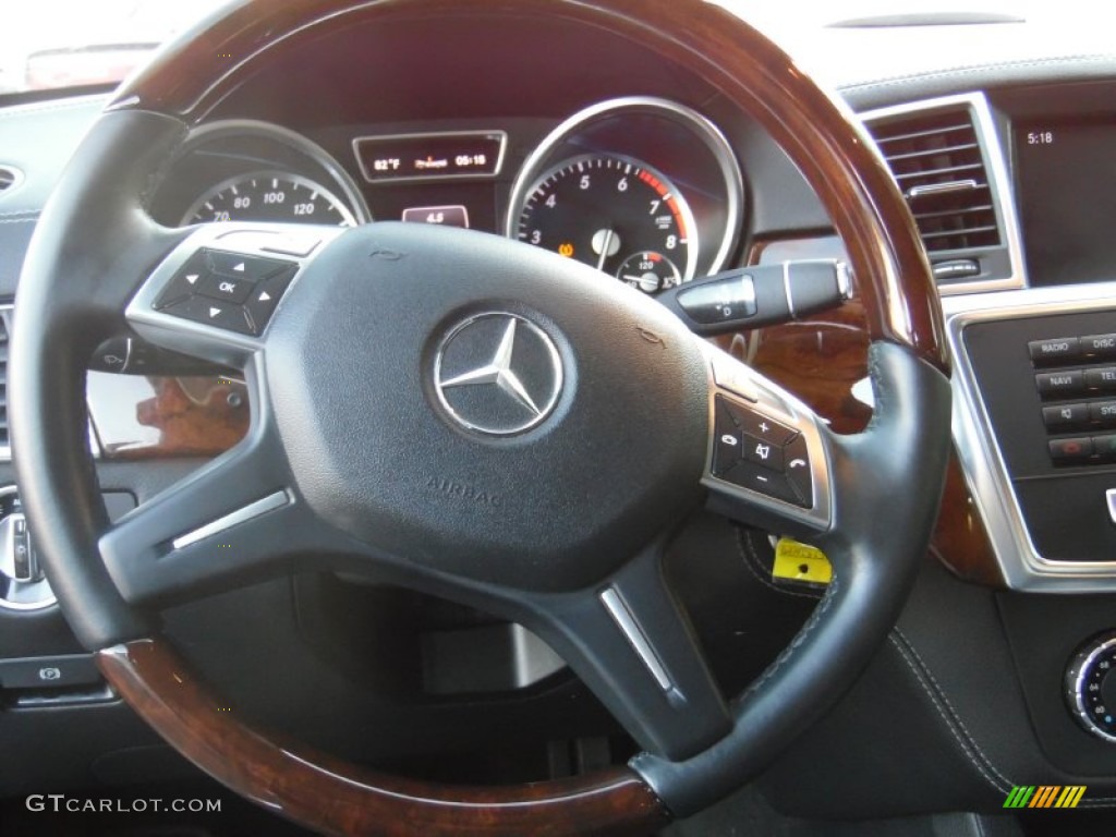 2013 Mercedes-Benz ML 550 4Matic Steering Wheel Photos