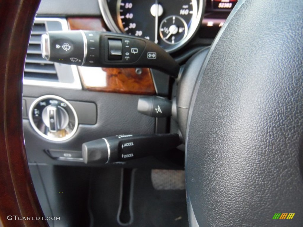 2013 Mercedes-Benz ML 550 4Matic Controls Photo #107213855