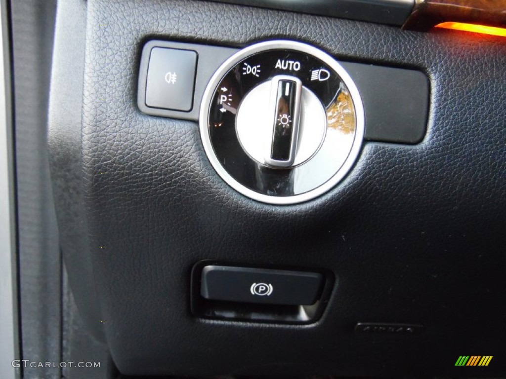 2013 Mercedes-Benz ML 550 4Matic Controls Photo #107213879