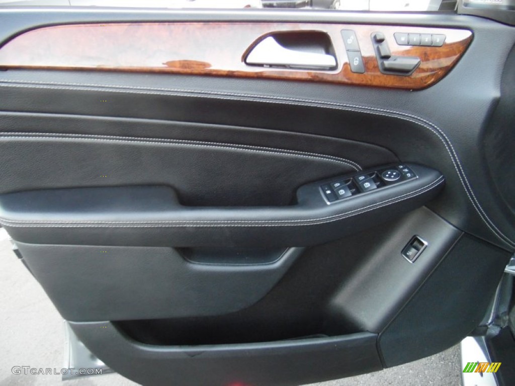 2013 Mercedes-Benz ML 550 4Matic Black Door Panel Photo #107214029