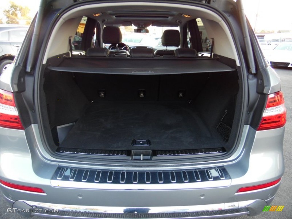 2013 Mercedes-Benz ML 550 4Matic Trunk Photos