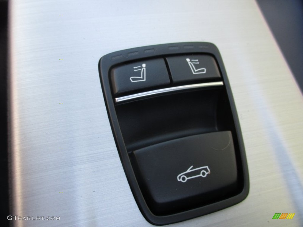 2016 BMW 4 Series 428i xDrive Convertible Controls Photo #107219900