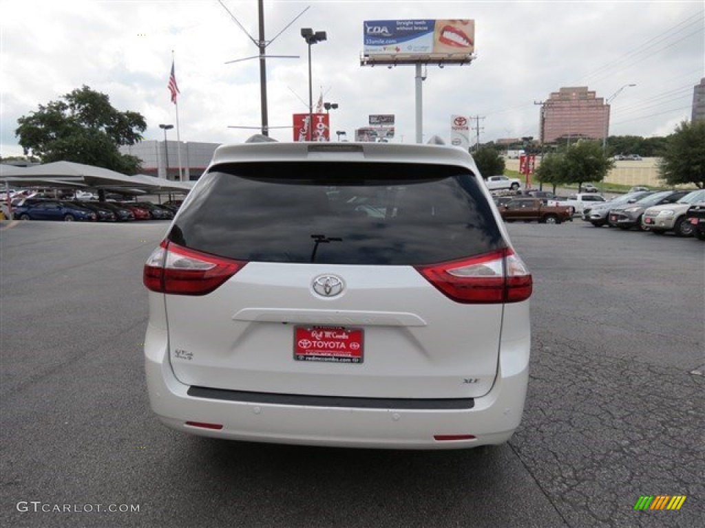 2015 Sienna XLE - Blizzard White Pearl / Bisque photo #7