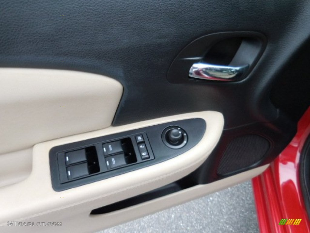 2013 Avenger SXT - Redline 2-Coat Pearl / Black/Light Frost Beige photo #17