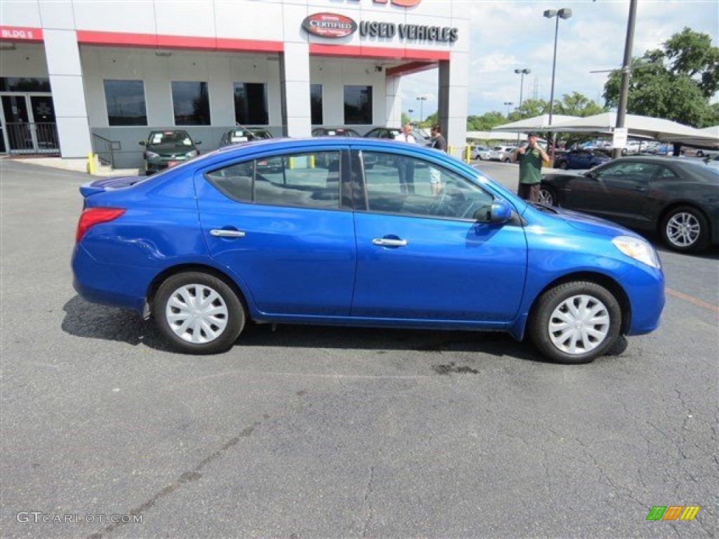 2014 Versa 1.6 S Sedan - Metallic Blue / Charcoal photo #9