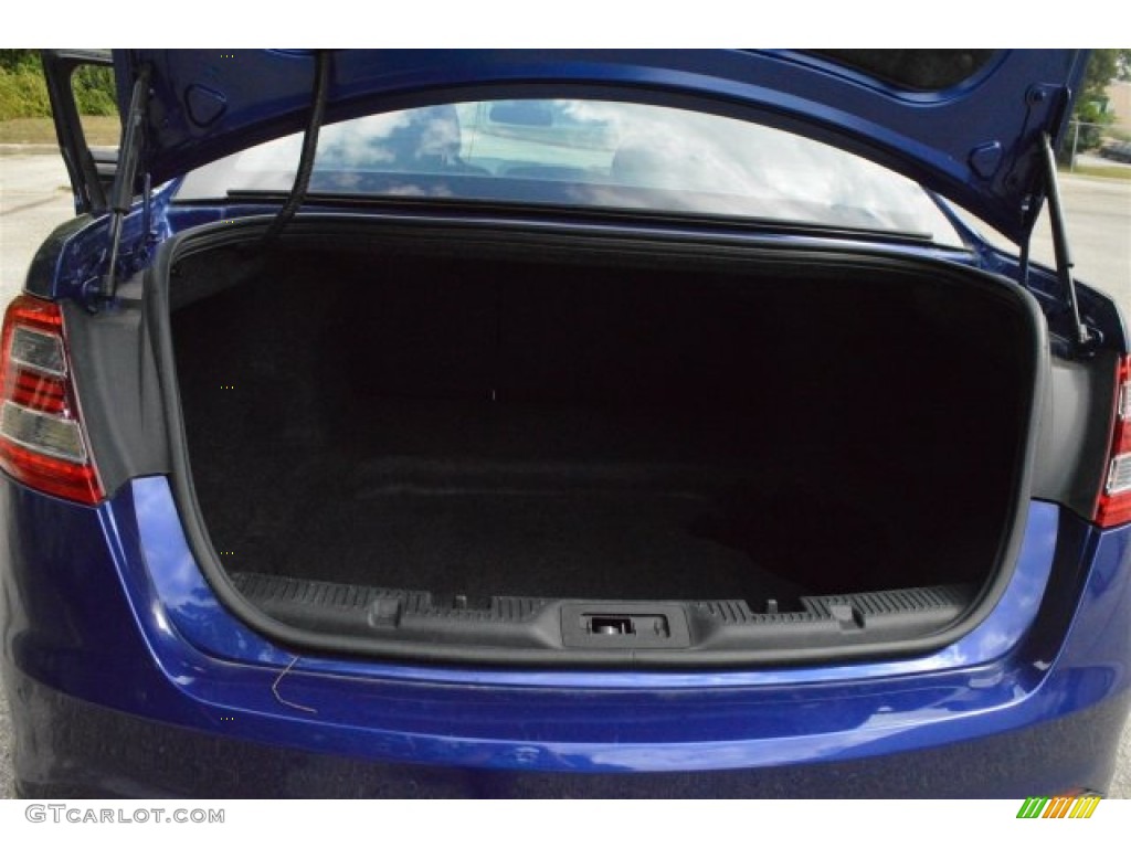 2015 Taurus Limited - Deep Impact Blue Metallic / Charcoal Black photo #25