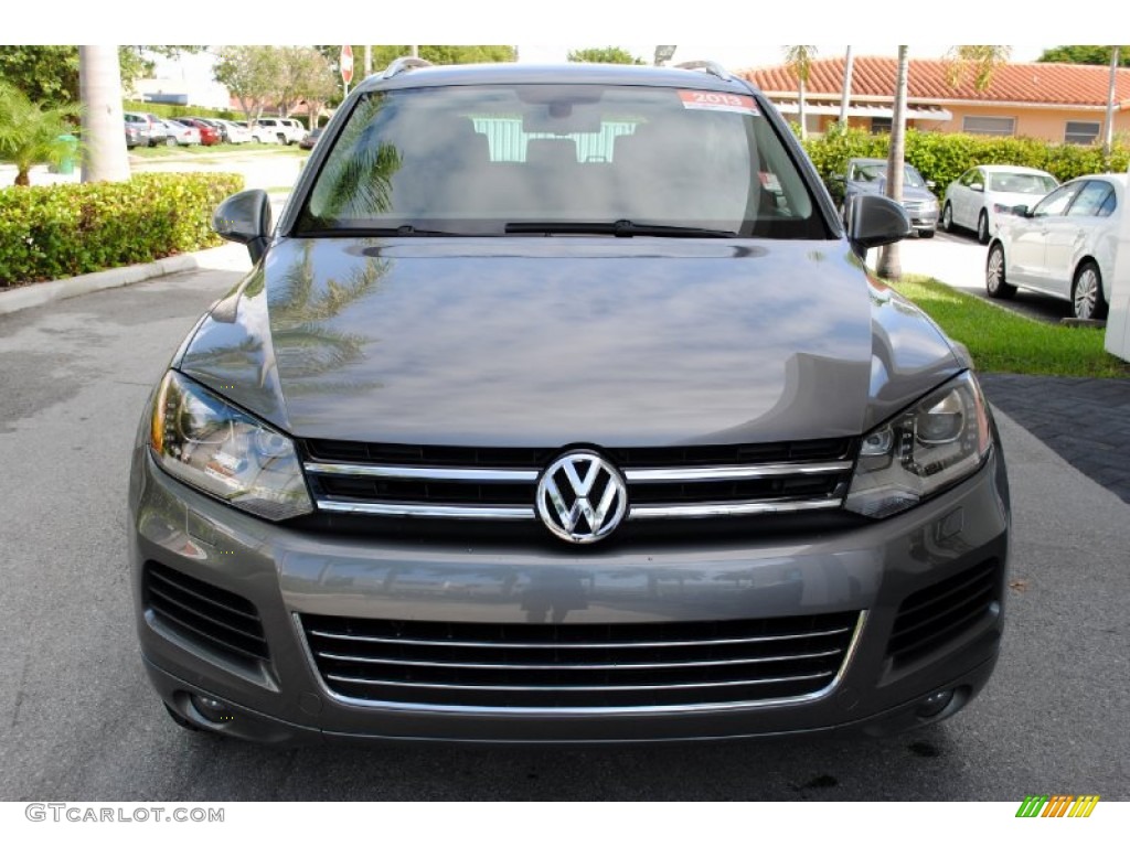 2013 Touareg VR6 FSI Sport 4XMotion - Canyon Gray Metallic / Black Anthracite photo #3