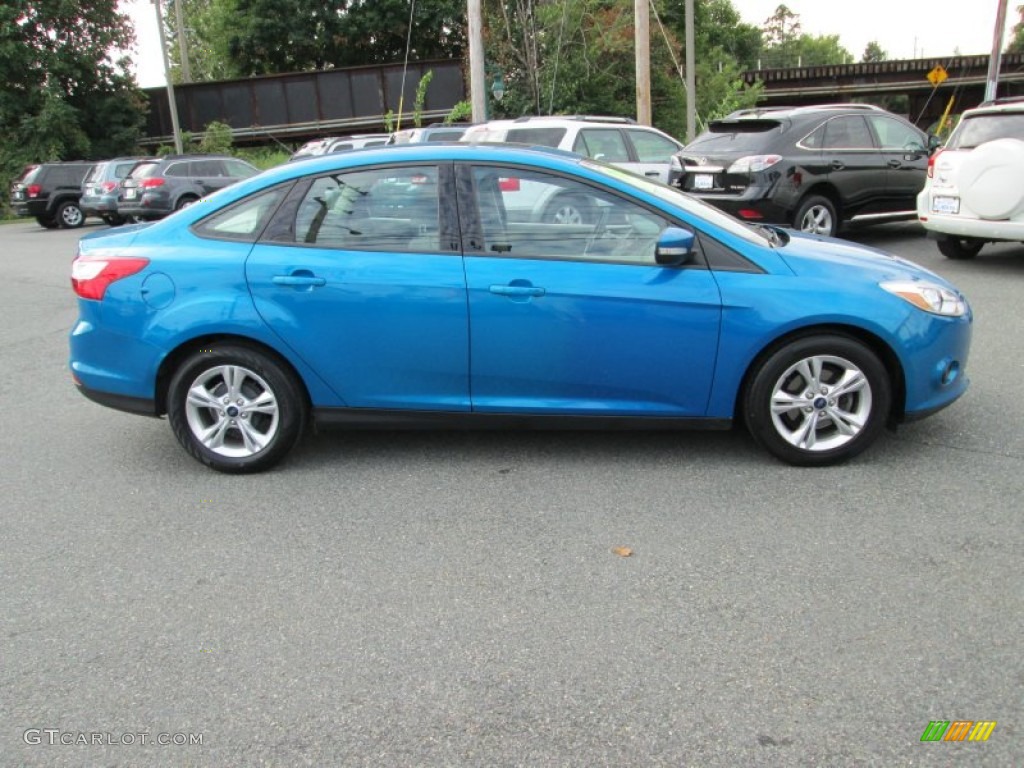 2013 Focus SE Sedan - Blue Candy / Medium Light Stone photo #5