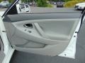 Super White - Camry LE Photo No. 17