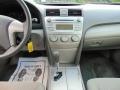 Super White - Camry LE Photo No. 23