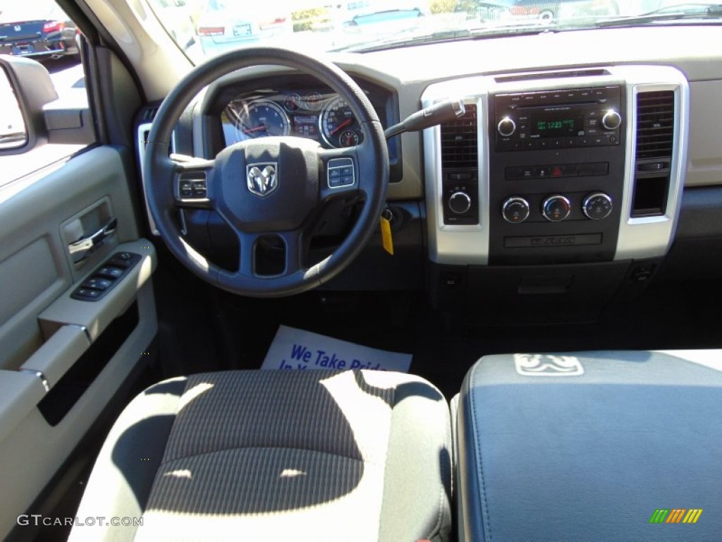 2012 Ram 1500 SLT Quad Cab 4x4 - Bright Silver Metallic / Dark Slate Gray/Medium Graystone photo #17