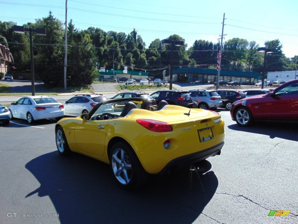 2009 Solstice GXP Roadster - Mean Yellow / Ebony photo #5