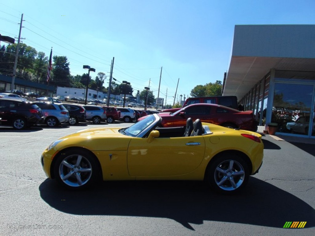 2009 Solstice GXP Roadster - Mean Yellow / Ebony photo #6