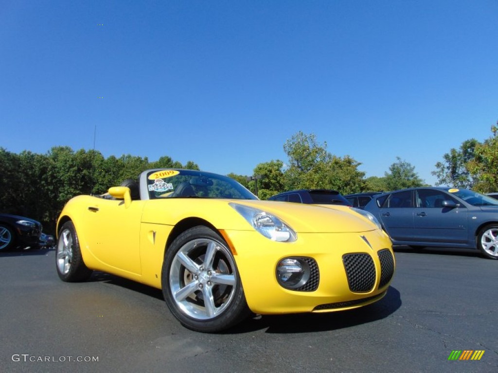 2009 Solstice GXP Roadster - Mean Yellow / Ebony photo #27