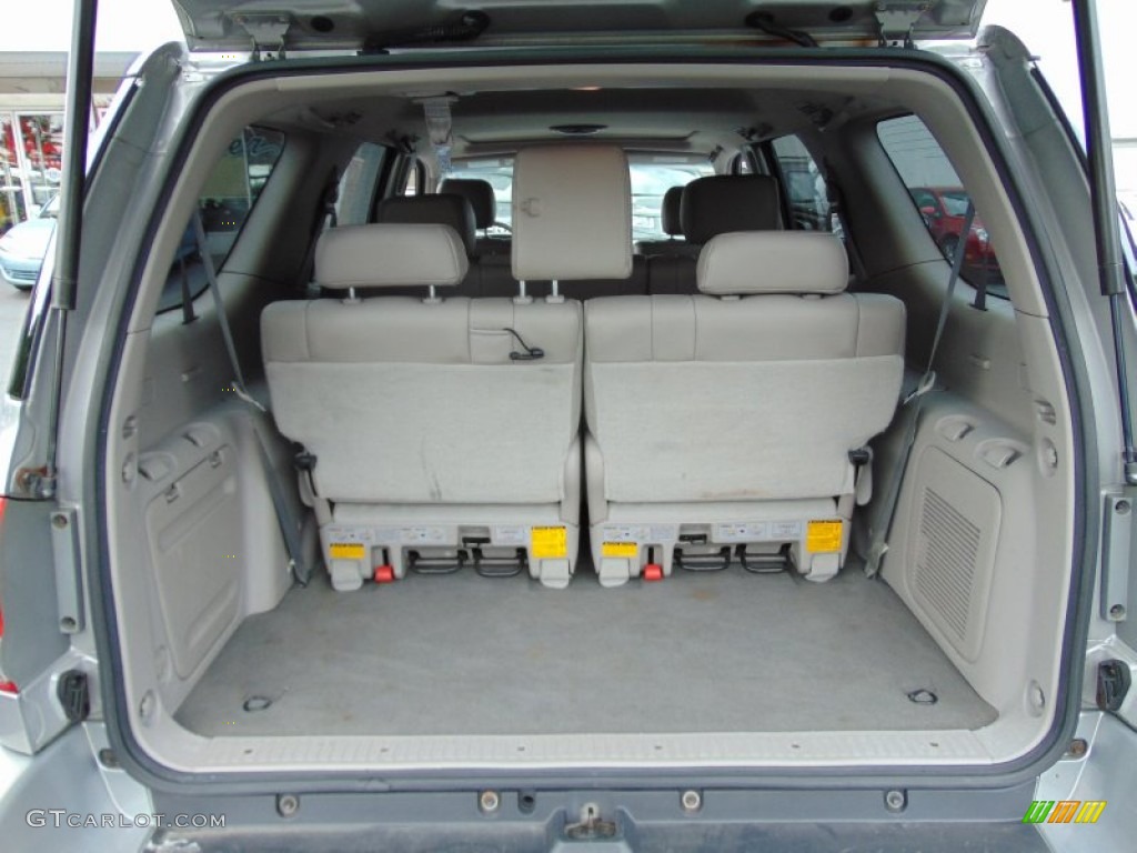 2006 Toyota Sequoia SR5 4WD Trunk Photo #107241602