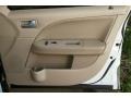 Pebble 2005 Ford Freestyle SE AWD Door Panel