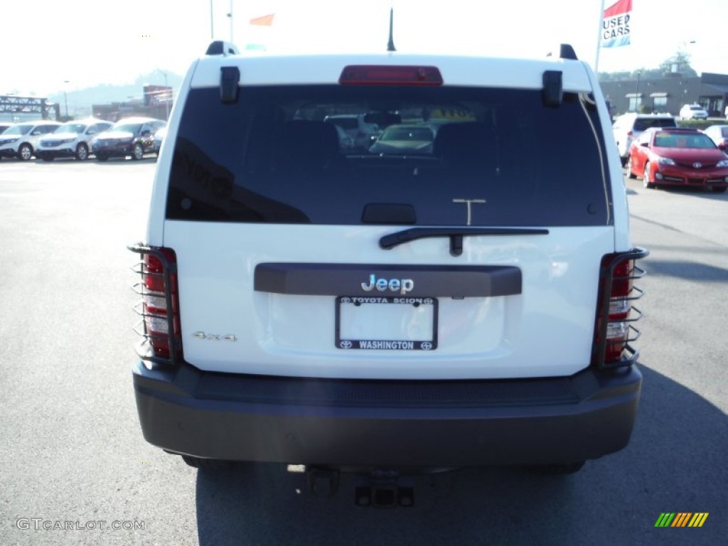 2011 Liberty Renegade 4x4 - Bright White / Dark Slate Gray photo #8