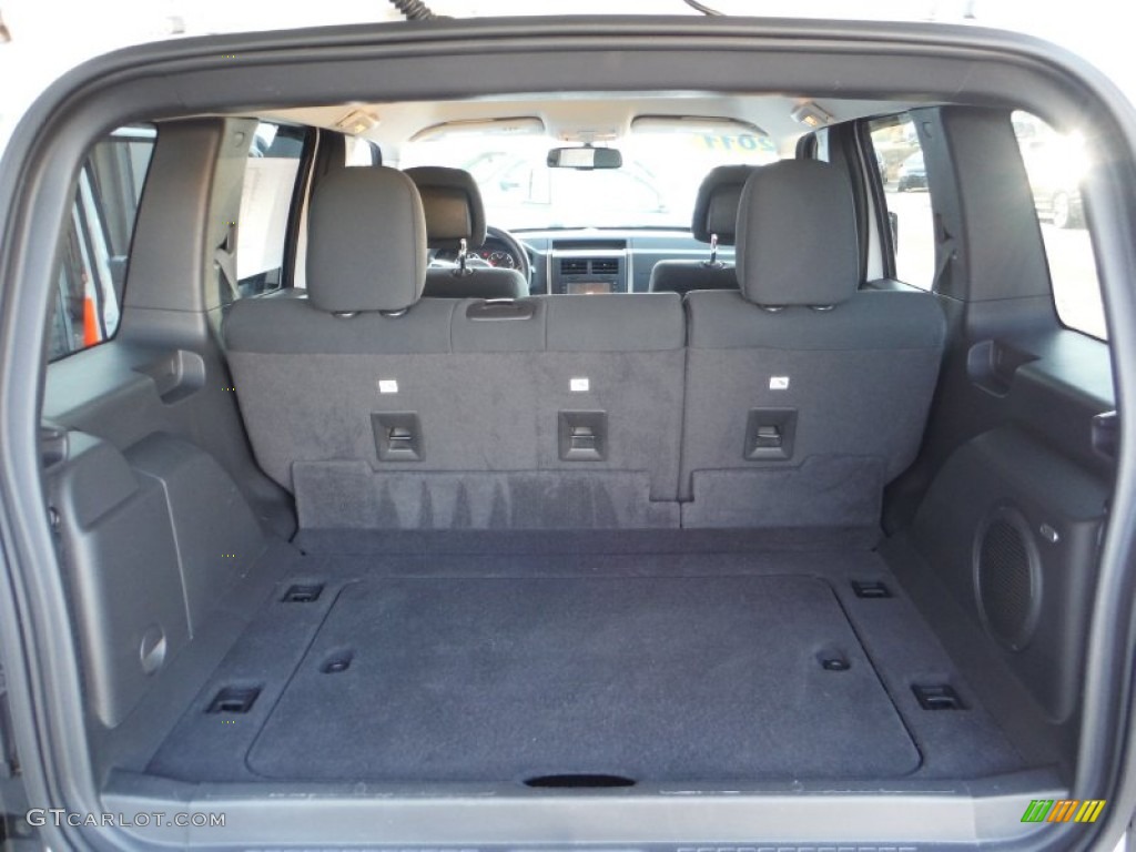 2011 Liberty Renegade 4x4 - Bright White / Dark Slate Gray photo #16