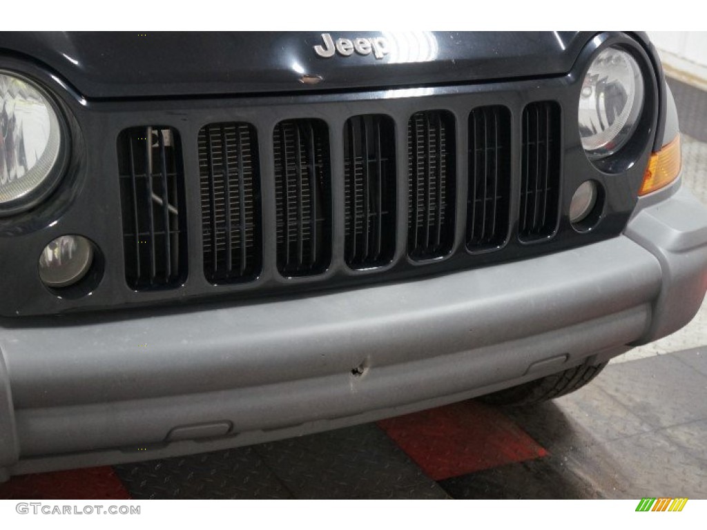 2005 Liberty Sport 4x4 - Black Clearcoat / Medium Slate Gray photo #35