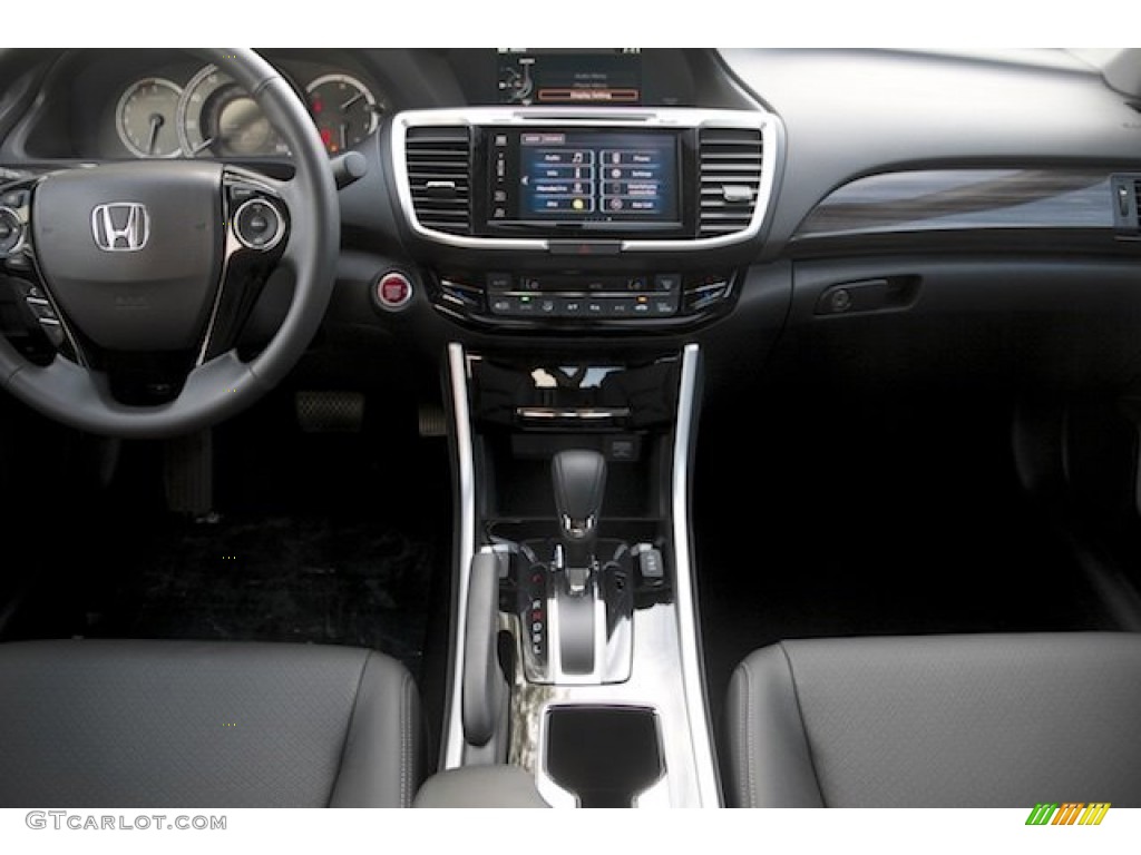 2016 Honda Accord EX-L Sedan Black Dashboard Photo #107249360