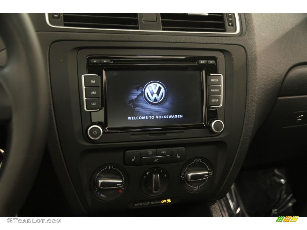 2012 Volkswagen Jetta SE Sedan Controls Photo #107250776