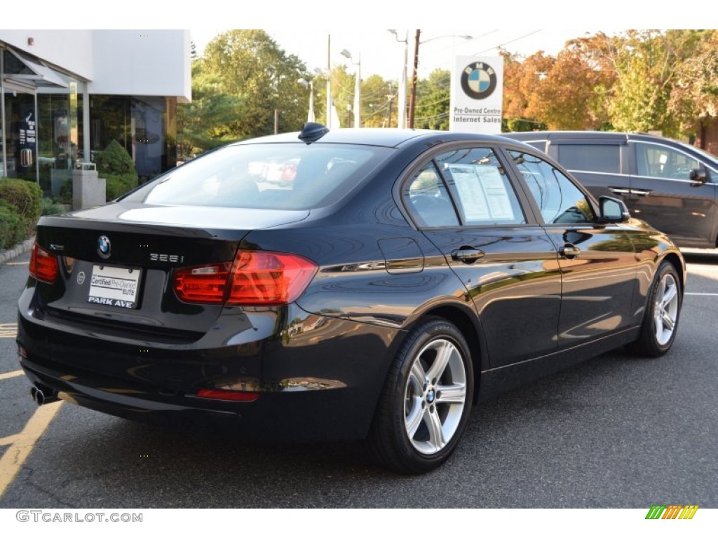 2015 3 Series 328i xDrive Sedan - Black Sapphire Metallic / Black photo #3