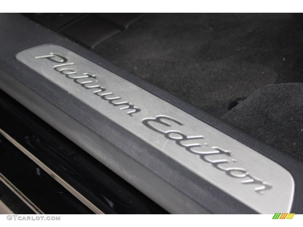 2013 Porsche Panamera 4 Platinum Edition Marks and Logos Photos
