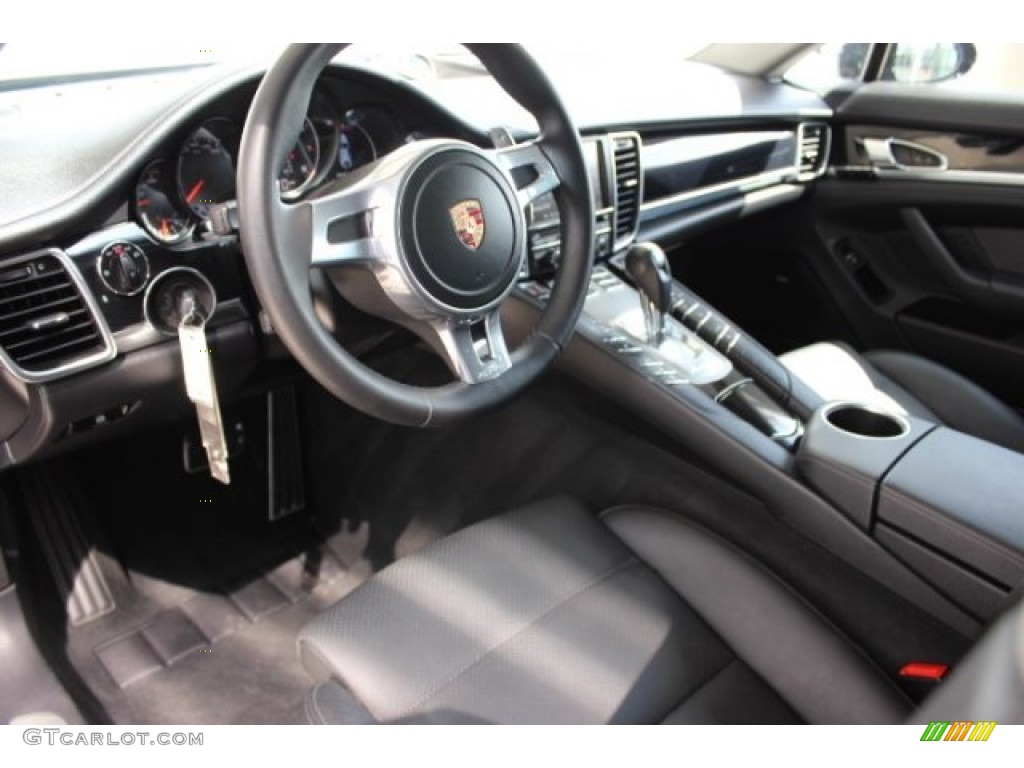 Black Interior 2013 Porsche Panamera 4 Platinum Edition Photo #107255687