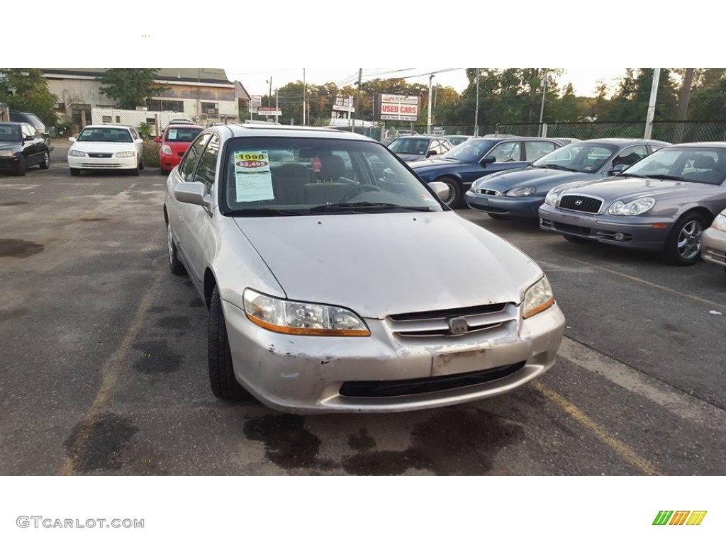 1998 Accord LX Sedan - Regent Silver Pearl / Ivory photo #8