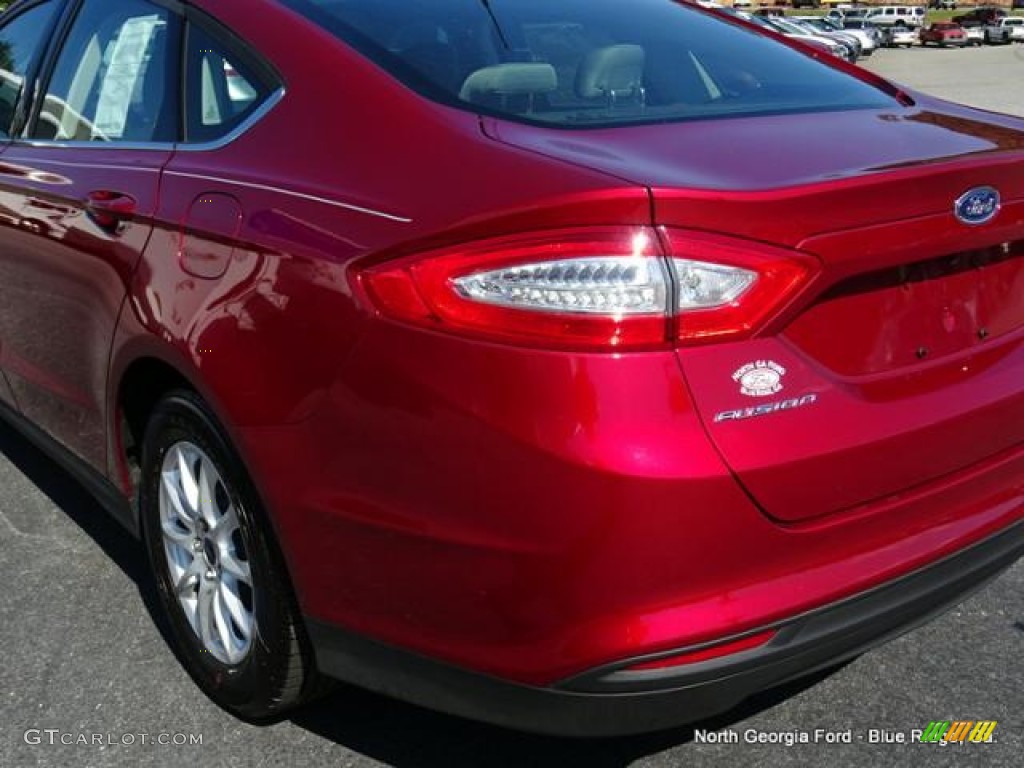 2016 Fusion S - Ruby Red Metallic / Medium Earth Gray photo #36