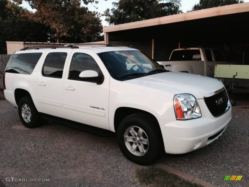 2014 Yukon XL SLT 4x4 - Summit White / Ebony photo #1