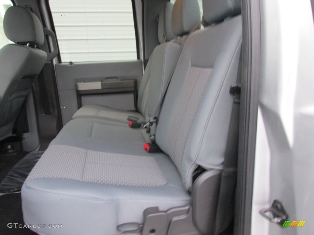 2016 Ford F350 Super Duty XLT Crew Cab 4x4 DRW Rear Seat Photo #107269784