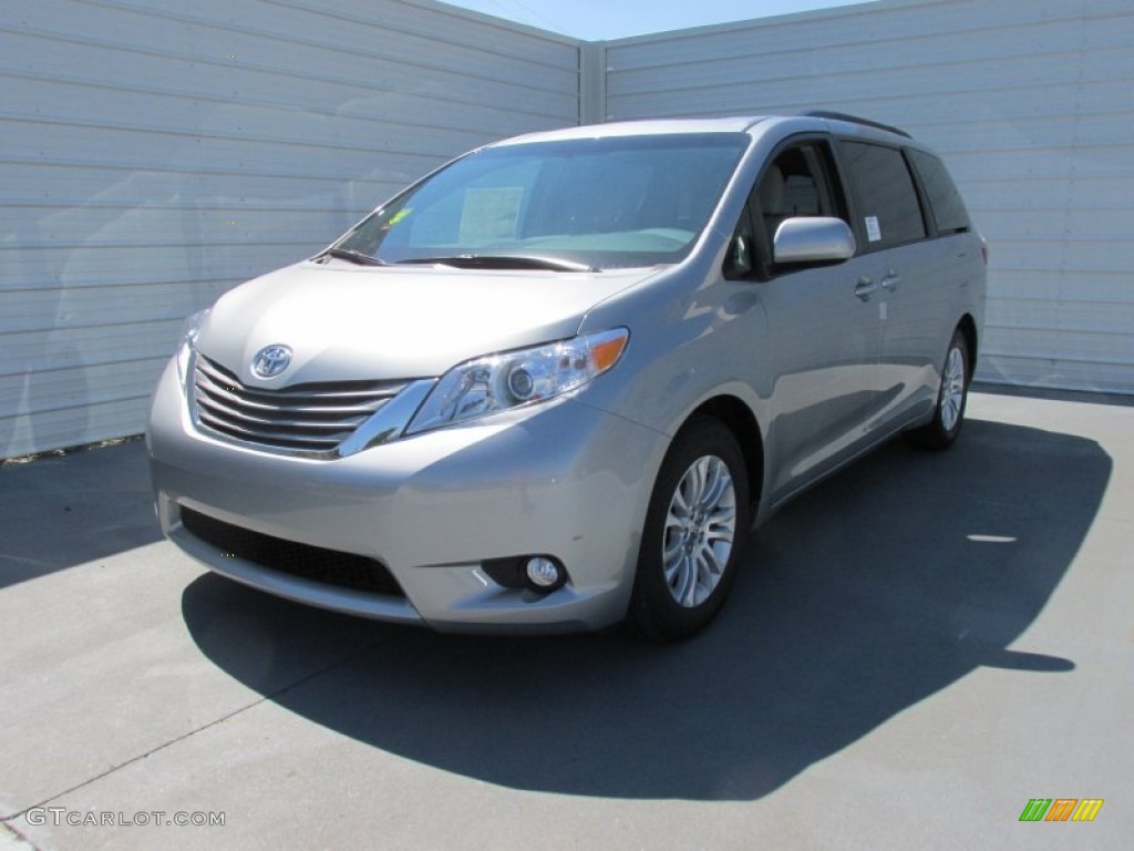 Silver Sky Metallic 2015 Toyota Sienna XLE Exterior Photo #107273112