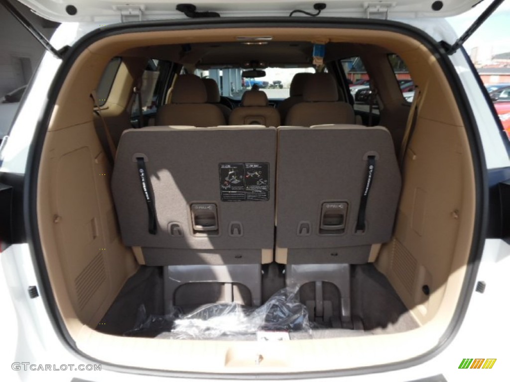 2016 Kia Sedona LX Trunk Photo #107274173