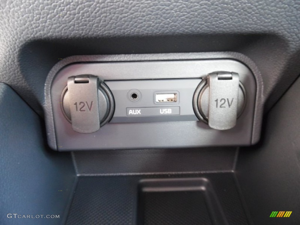 2016 Kia Rio LX Sedan Controls Photo #107274989