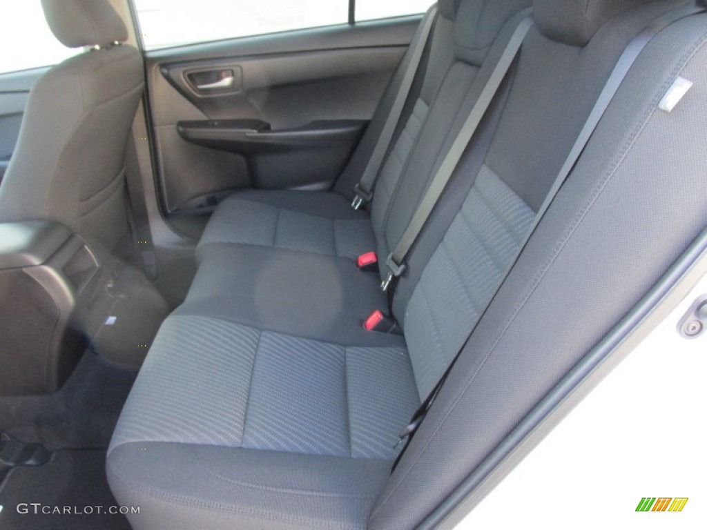 2015 Camry LE - Super White / Black photo #18