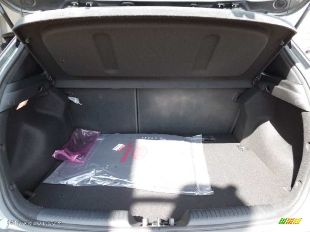 2015 Kia Forte5 SX Trunk Photos