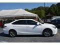 Super White - Camry SE Photo No. 2